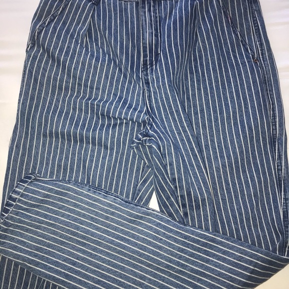 Forever 21 Jeans - Picture 2 of 5